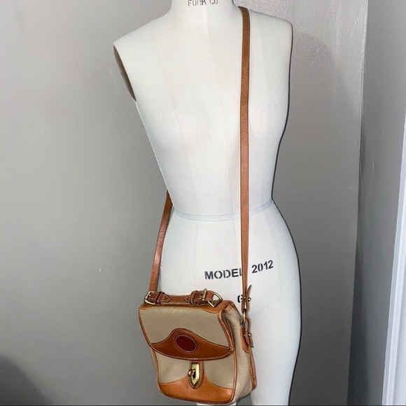 VINTAGE COLLECTIBLE DOONEY & BOURKE CROSSBODY / HANDBAG - Picture 7 of 8